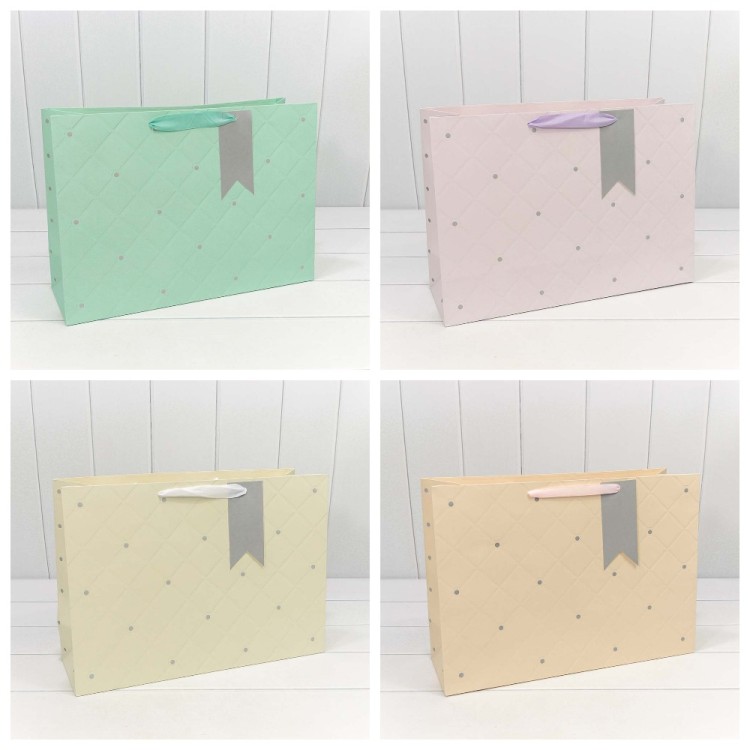 000152AA Пакет подарочный "Эксклюзив" (микс) 39,5*32*15 230г 1/20 1/80